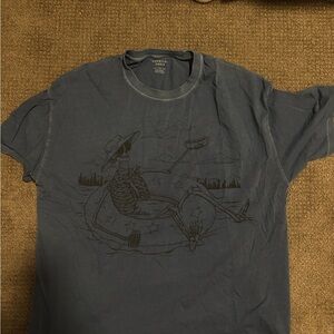 American Eagle graphic tee